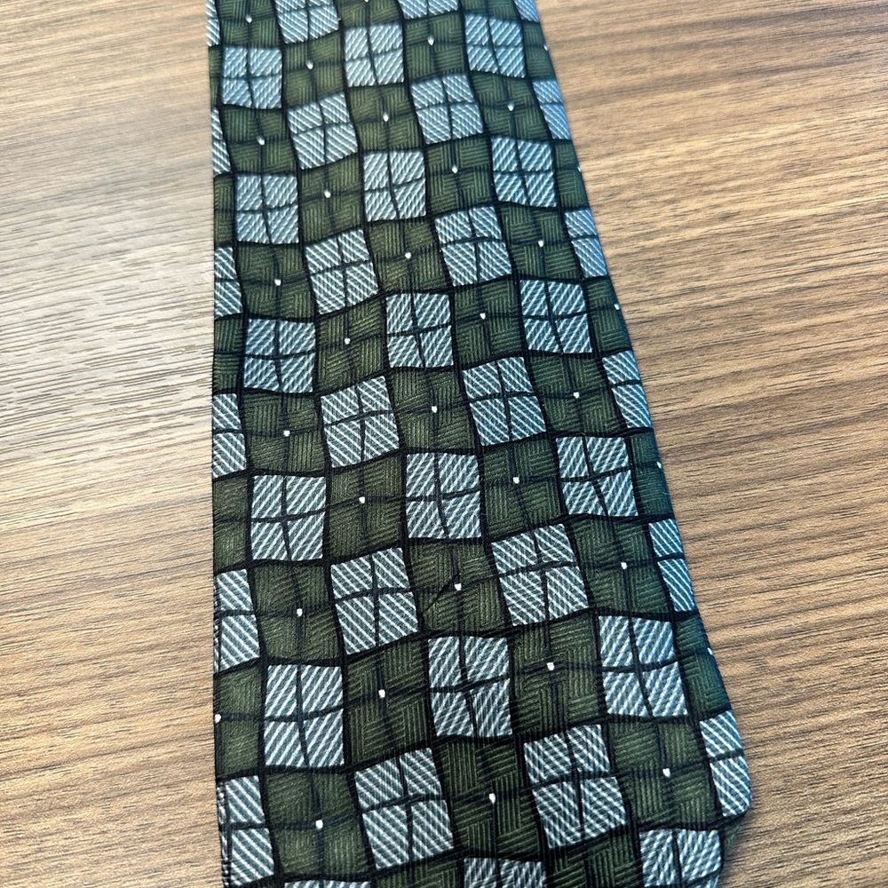 Ashberry 100% Silk Tie. Green, Silver, Grey & Black.